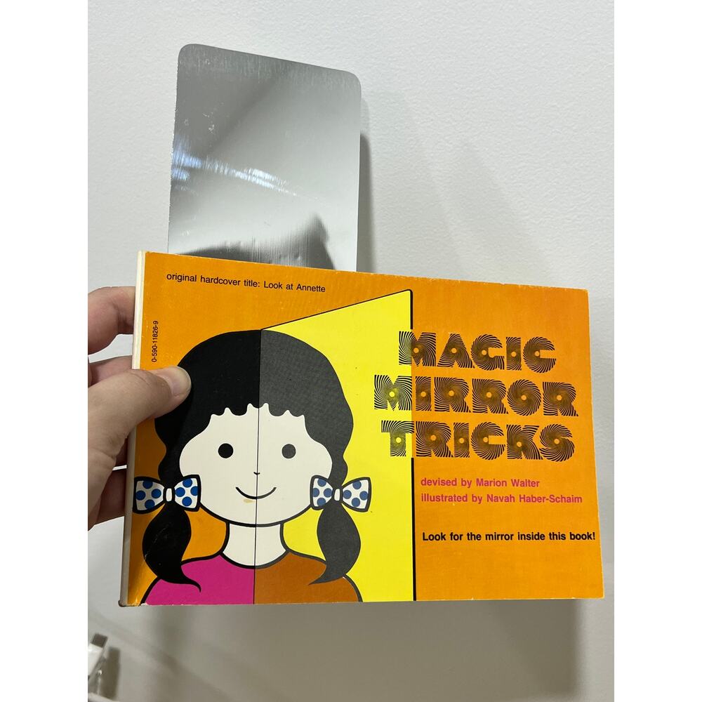 VTG 1971 Magic Mirror Tricks by Marion Walter (Trade Paperback) with Mirror Card